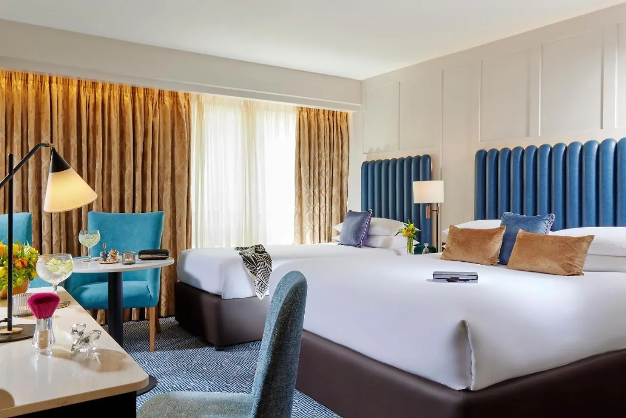 Westport Coast Hotel 4*,