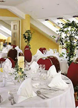 Westport Coast Hotel 4*,